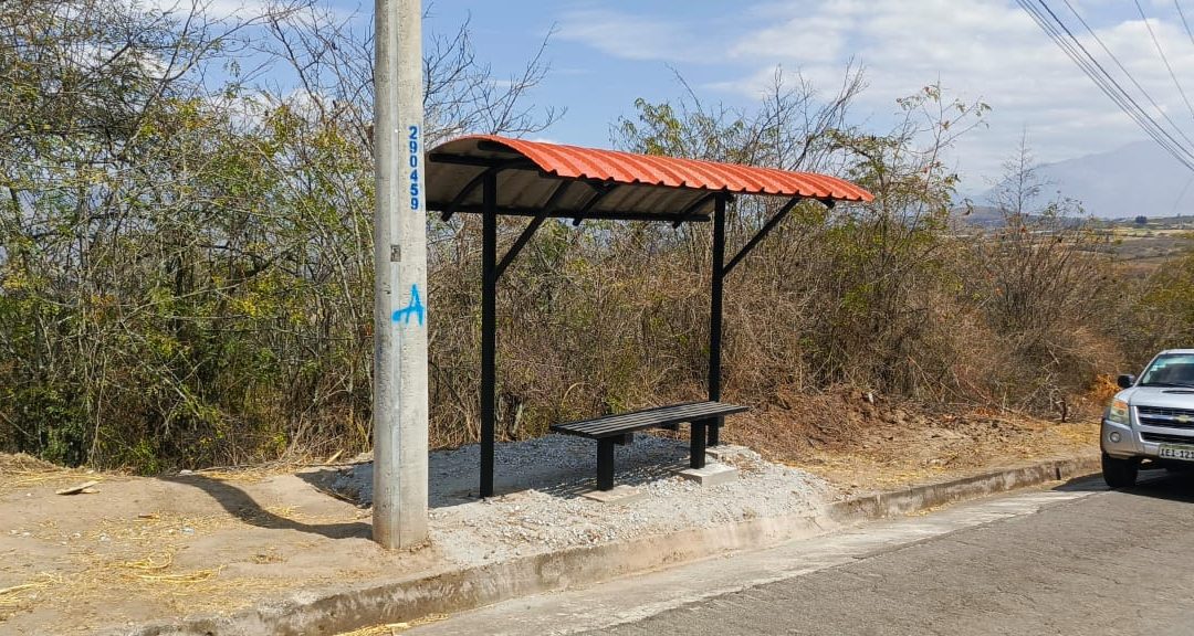 Instalación de Viseras en Paradas de Bus